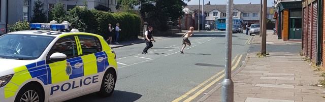 07 07 18 - suspect chased across Poulton Road